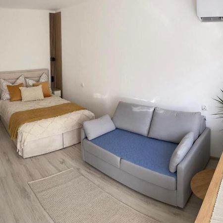 Studio 2 Apartment Elk Bagian luar foto