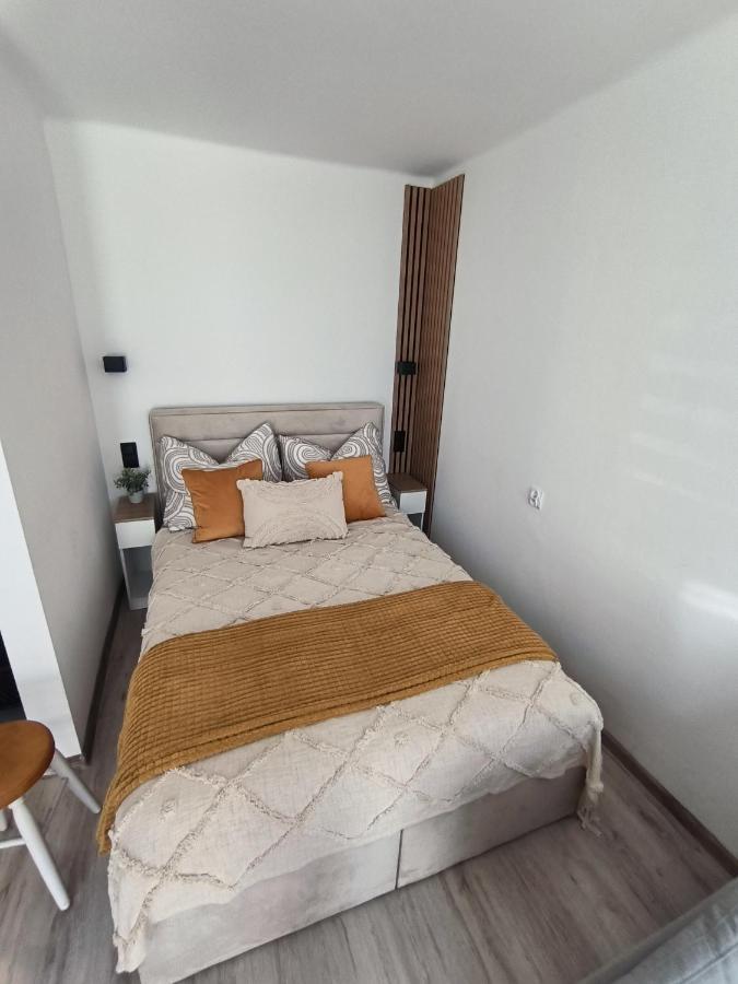 Studio 2 Apartment Elk Bagian luar foto